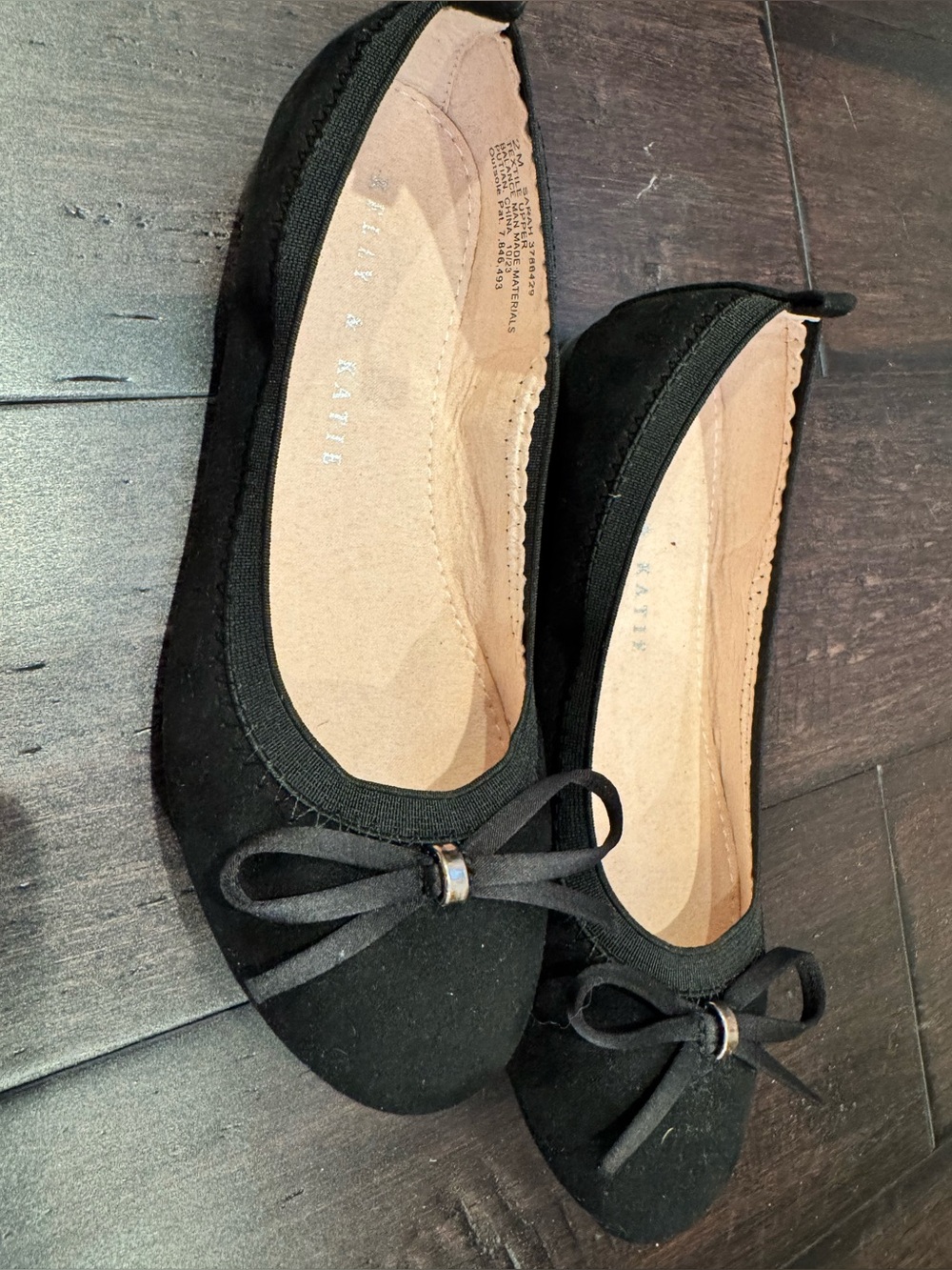 Classic girls  black ballet flats with sports sole for no slip! Size 2 🖤